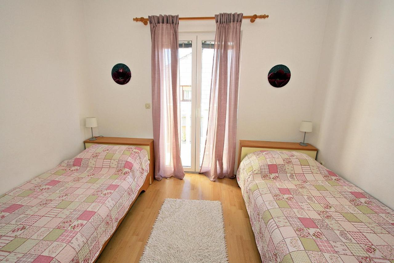 Apartments Mara Supetar Luaran gambar