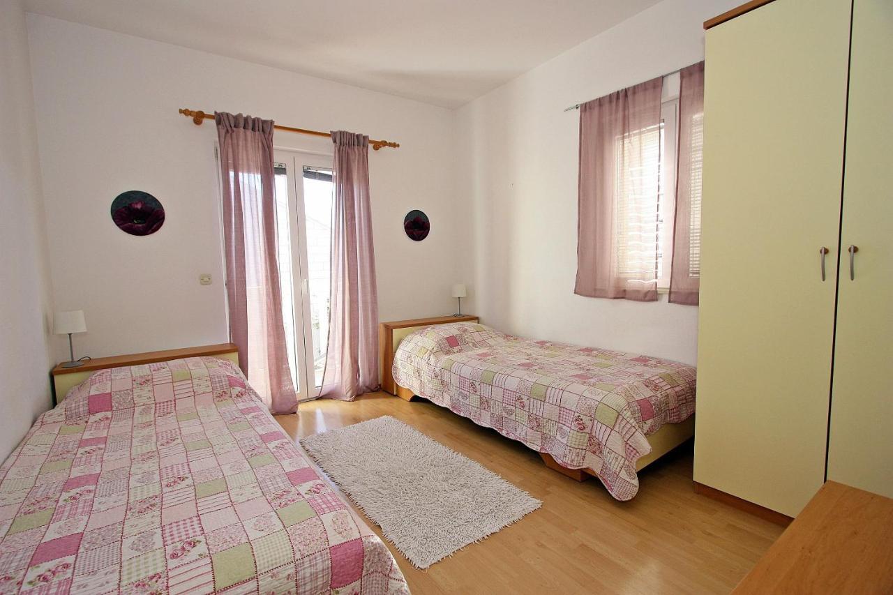 Apartments Mara Supetar Luaran gambar