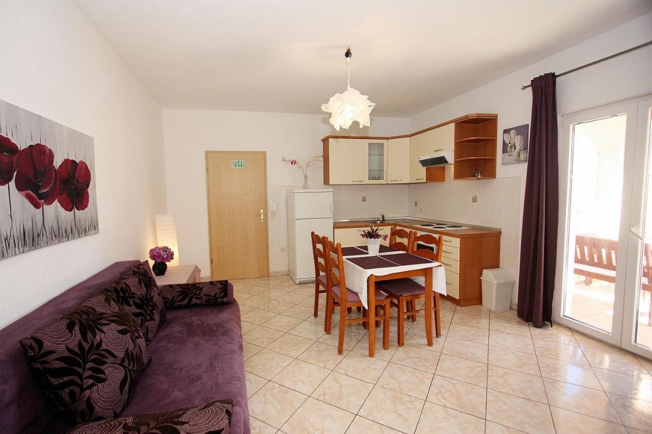 Apartments Mara Supetar Luaran gambar