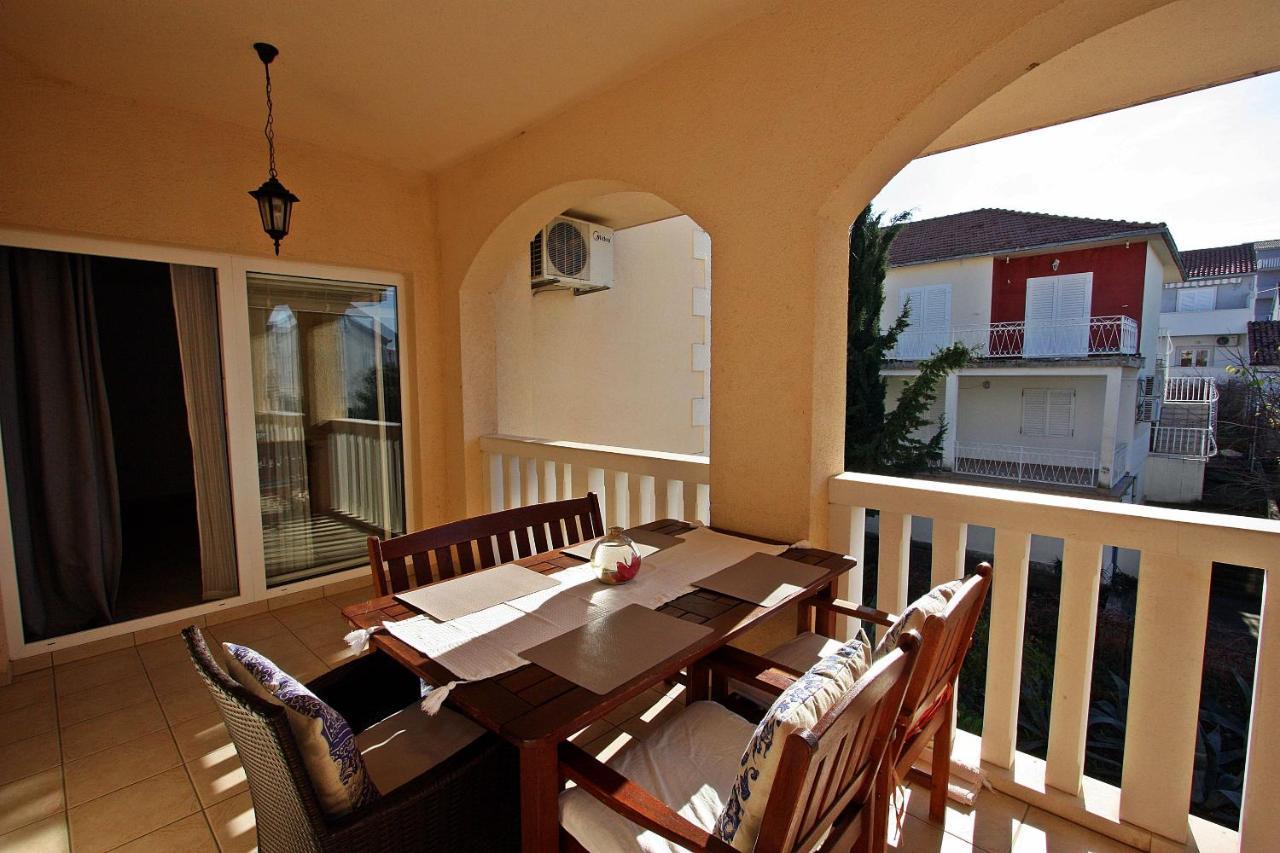 Apartments Mara Supetar Luaran gambar