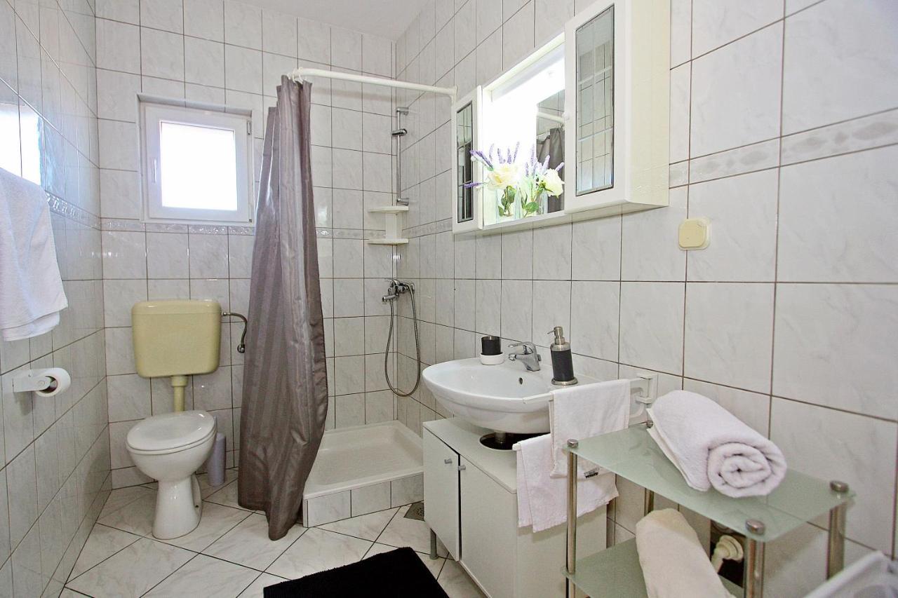 Apartments Mara Supetar Luaran gambar