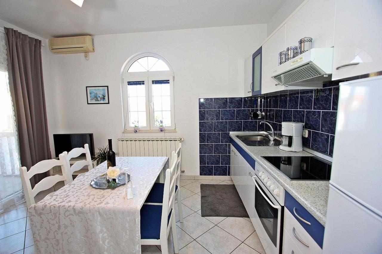 Apartments Mara Supetar Luaran gambar