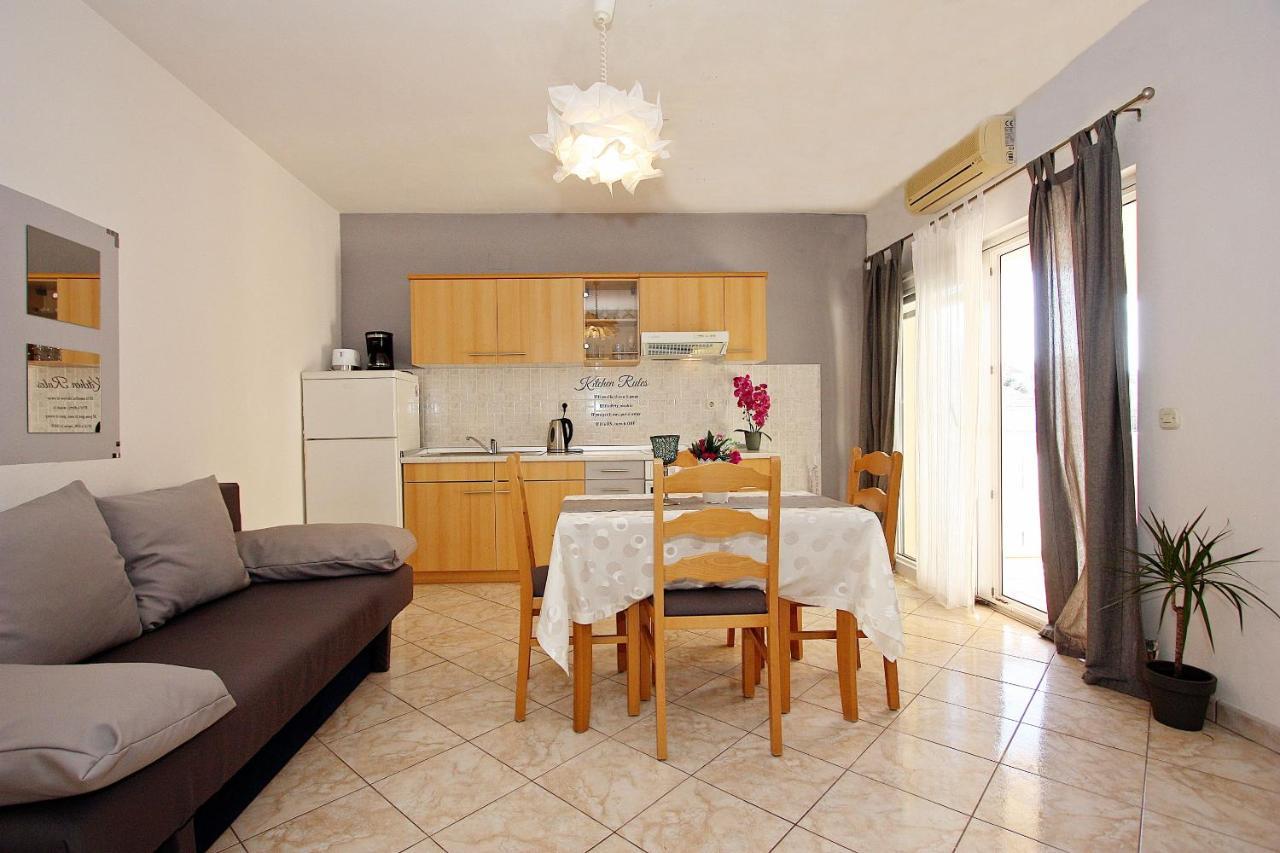 Apartments Mara Supetar Luaran gambar