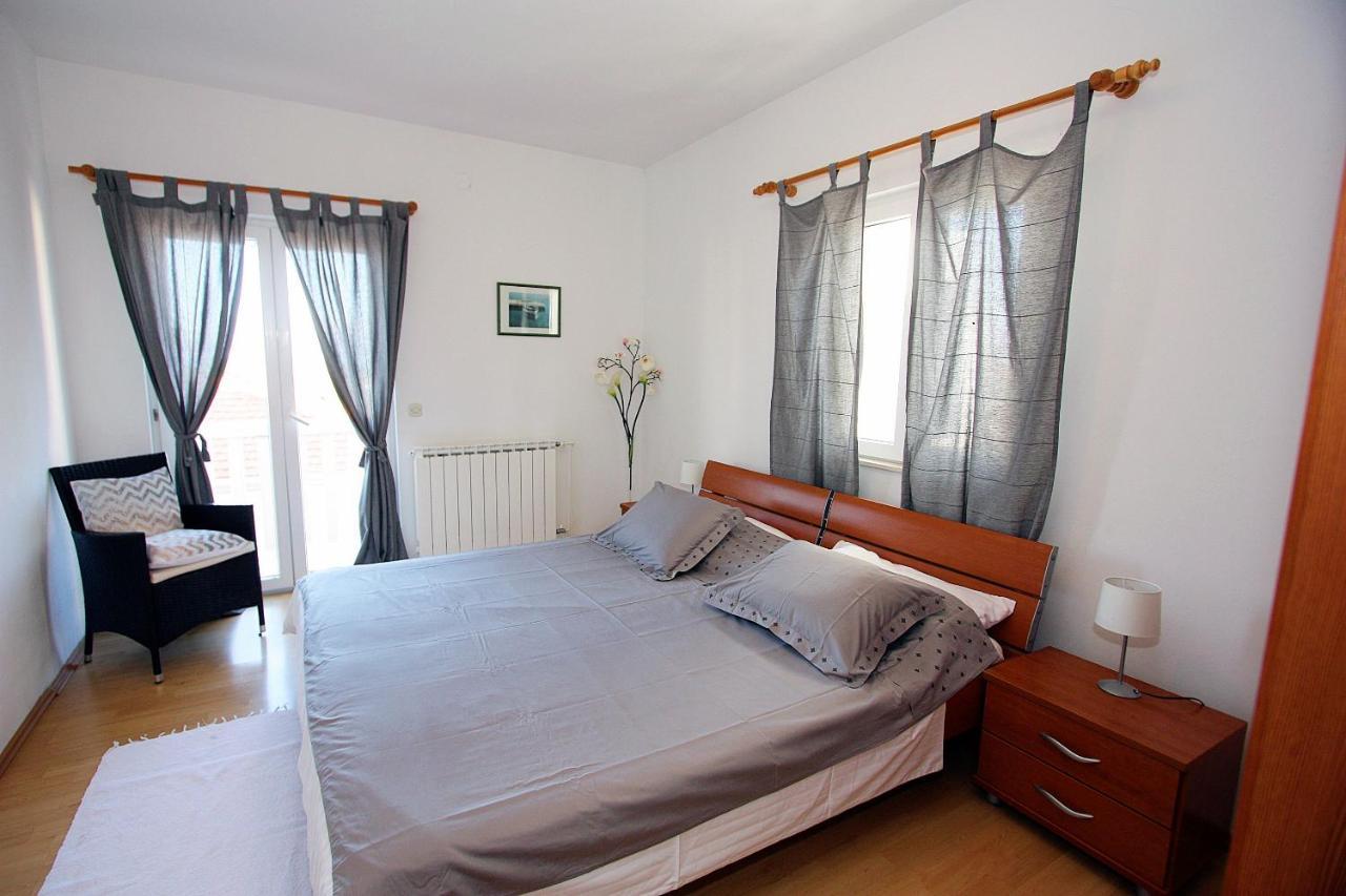 Apartments Mara Supetar Luaran gambar