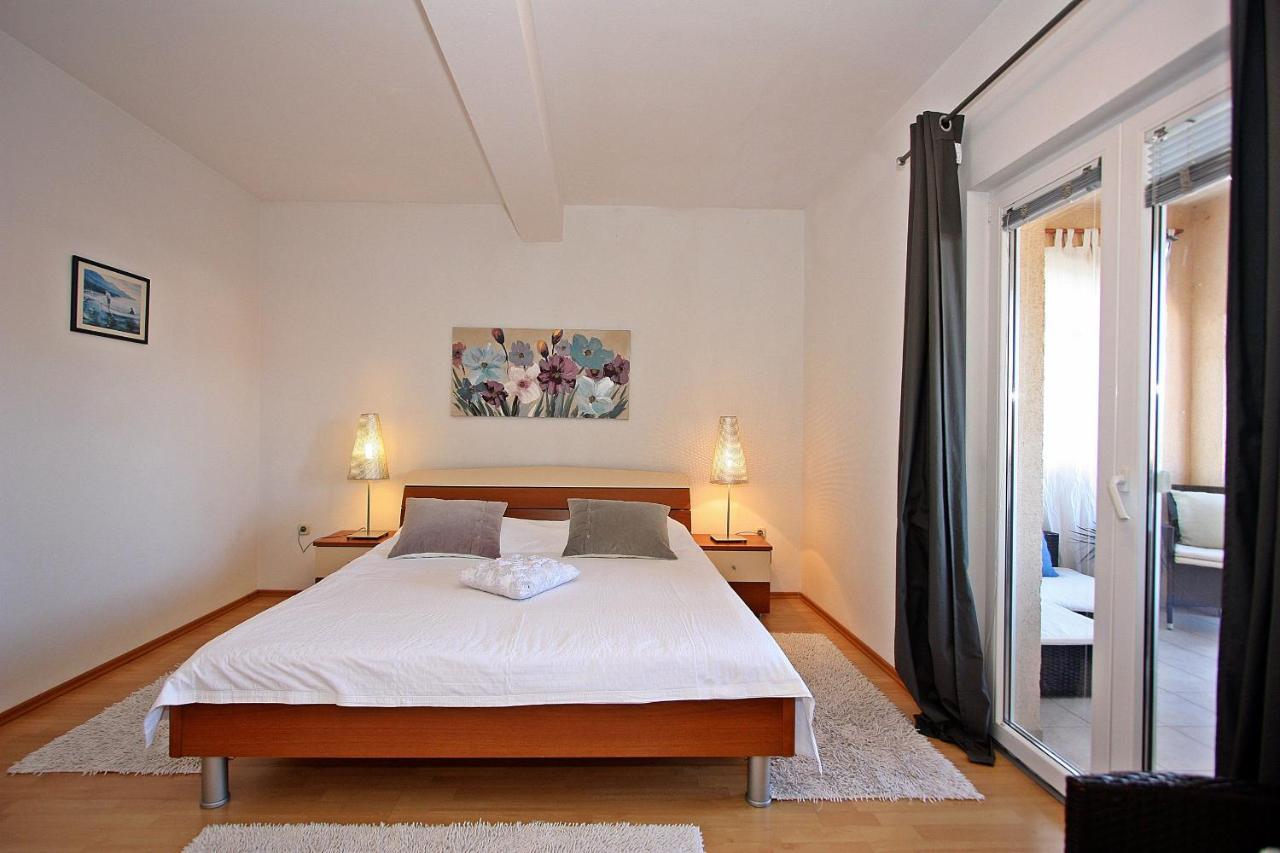 Apartments Mara Supetar Luaran gambar