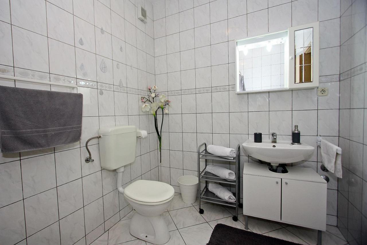 Apartments Mara Supetar Luaran gambar