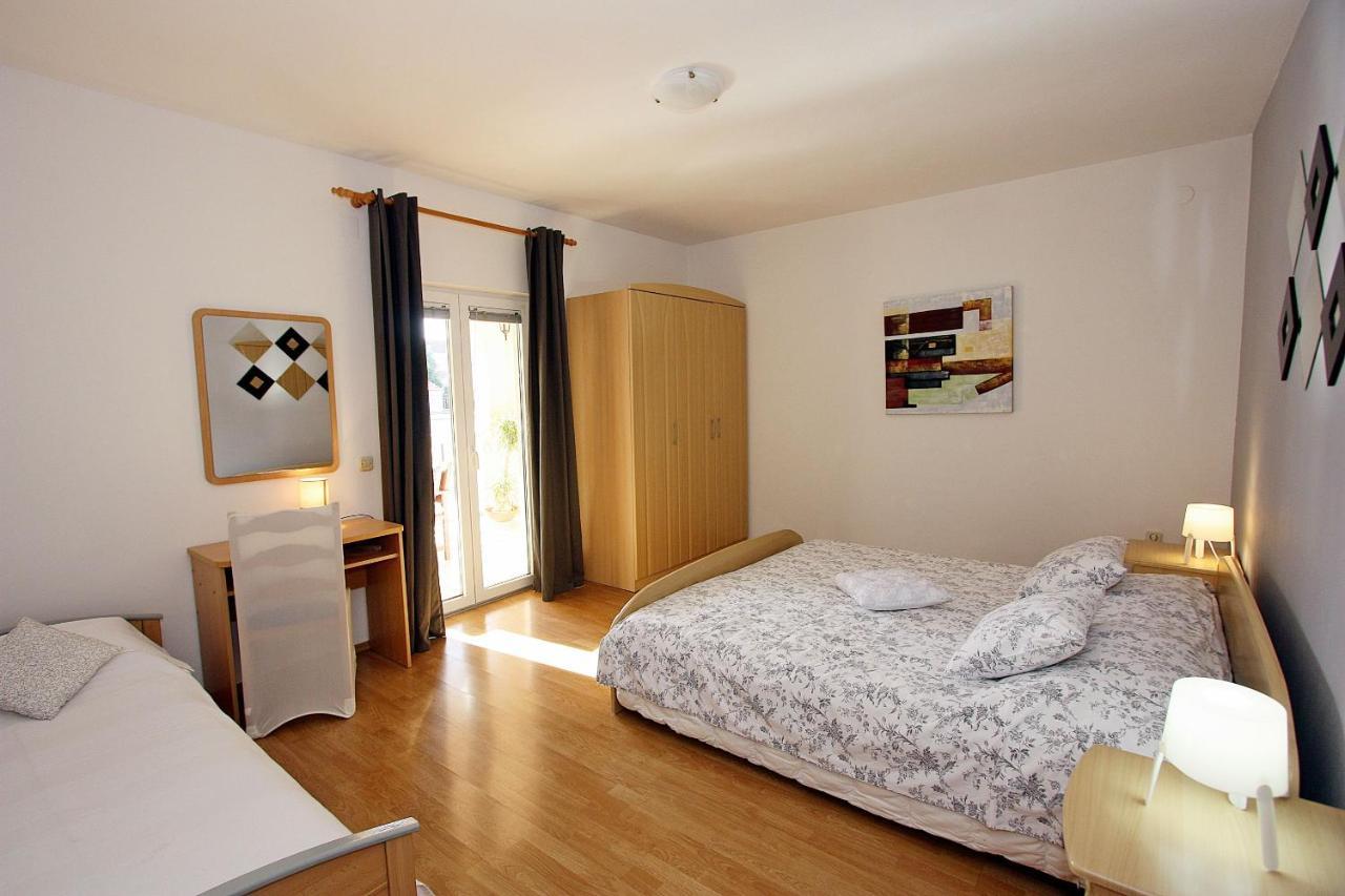 Apartments Mara Supetar Luaran gambar