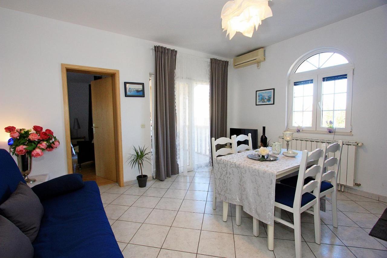 Apartments Mara Supetar Luaran gambar