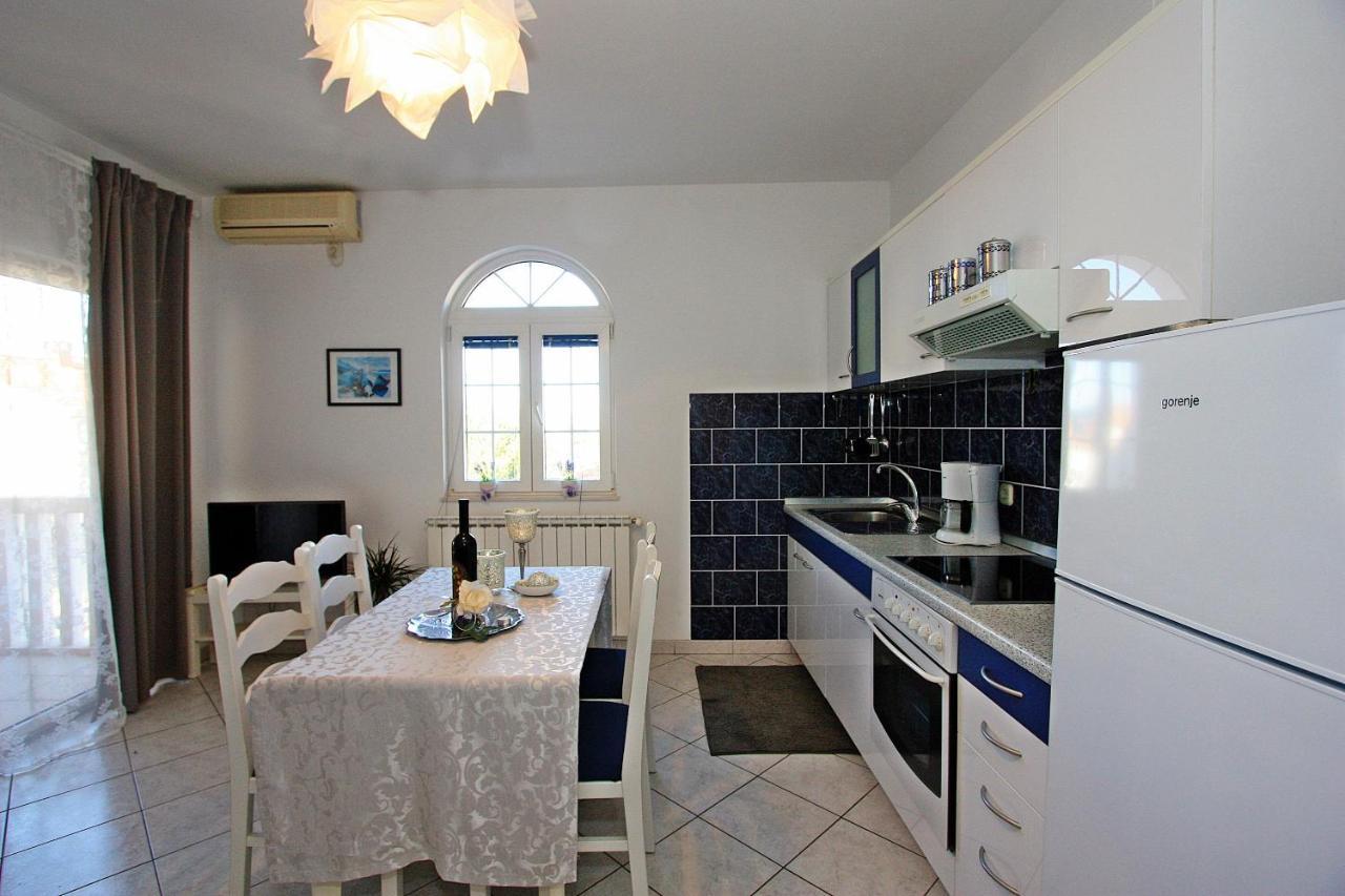 Apartments Mara Supetar Luaran gambar